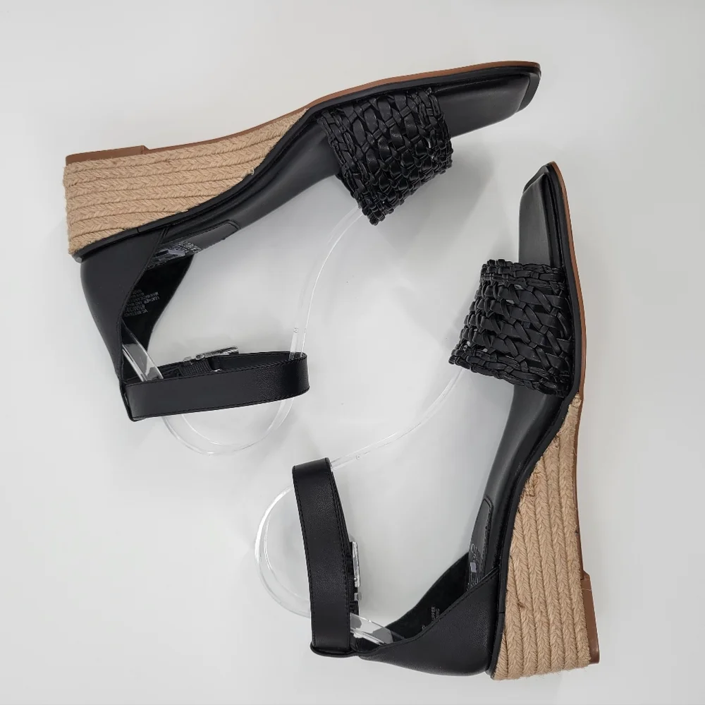 NWOT Vince Camuto 8 1/2 RUNS LARGE Adjustable Espadrille Wedge Sandals 8